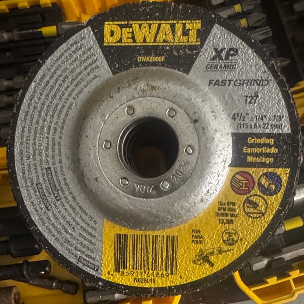 6 New DeWalt XP Ceramic 41/2” Grinding Wheels DWA8908F